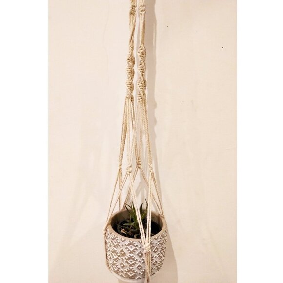 🥬2/80🥬NWT Boho Macrame Plant Hanger Hand Crafted in Canada Bohemian Home Decor - Picture 9 of 16